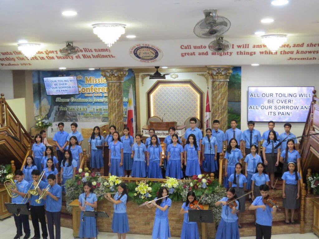 A group of students from RMBBII private school in Mandaue performing in recital